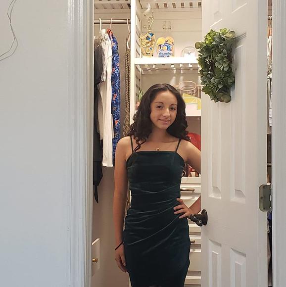 Meet your Posher, Yvette - Picture 1 of 1